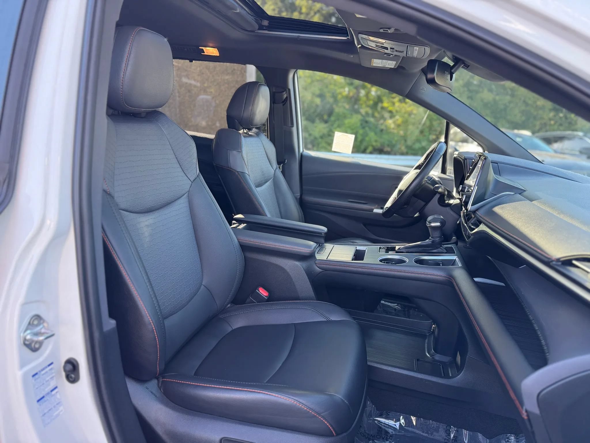 Used 2021 Toyota Sienna XSE AWD/4WD image 28