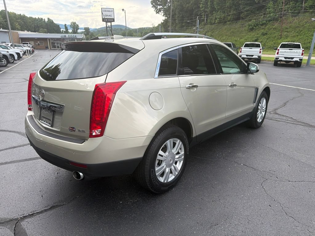 Used 2016 Cadillac SRX Luxury FWD image 4