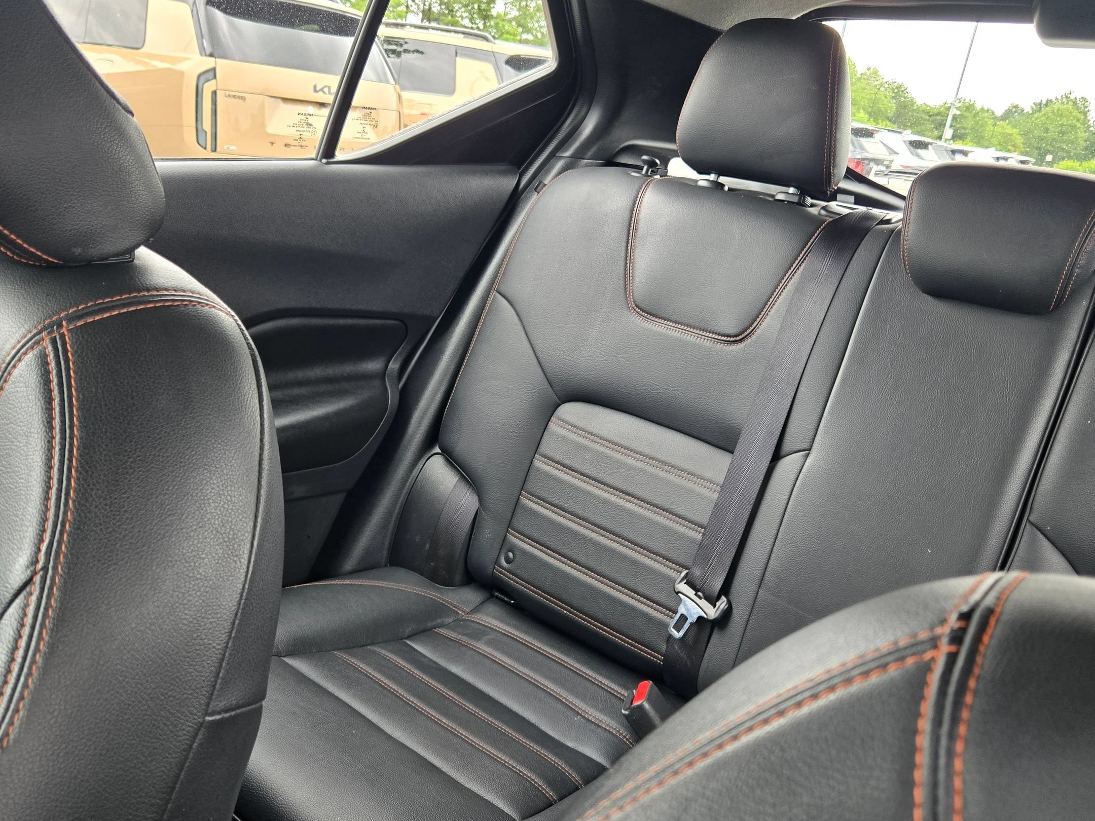 Used 2019 Nissan Kicks SR w/ SR Premium Package FWD image 12