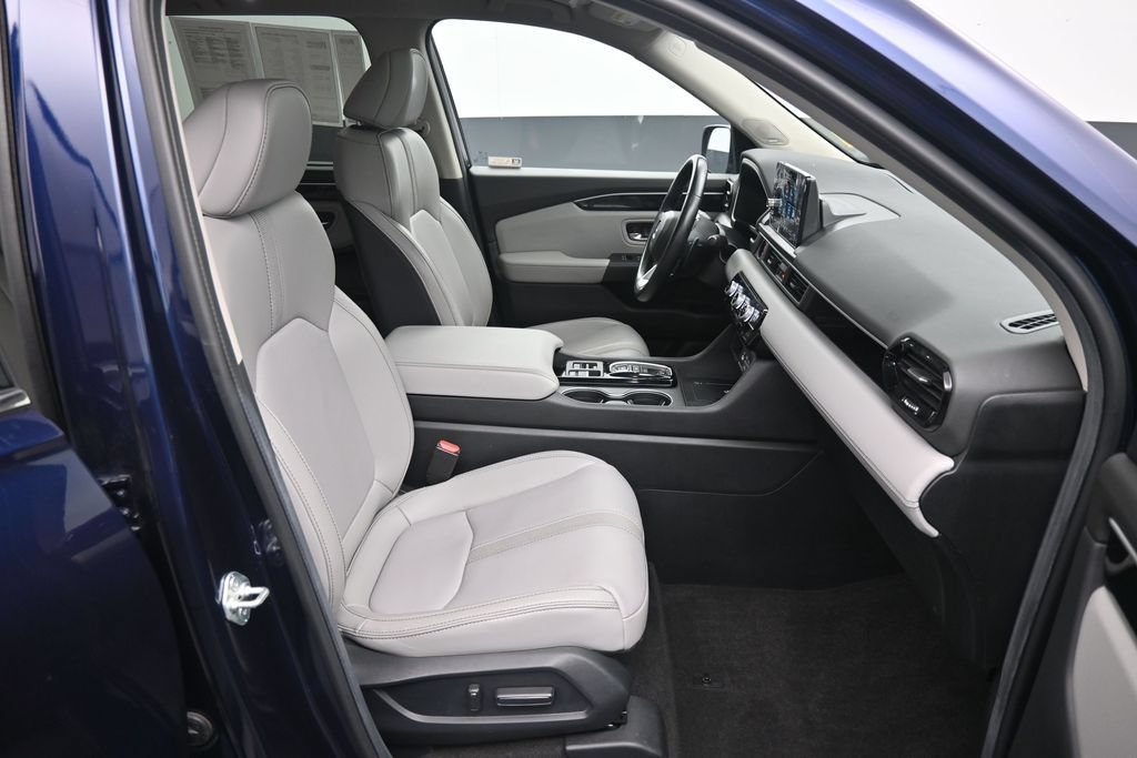 Certified 2024 Honda Pilot Touring image 28