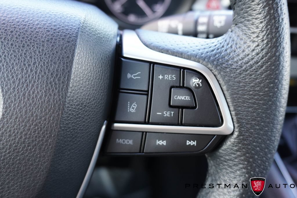 Used 2022 Toyota Sienna Limited AWD/4WD image 33