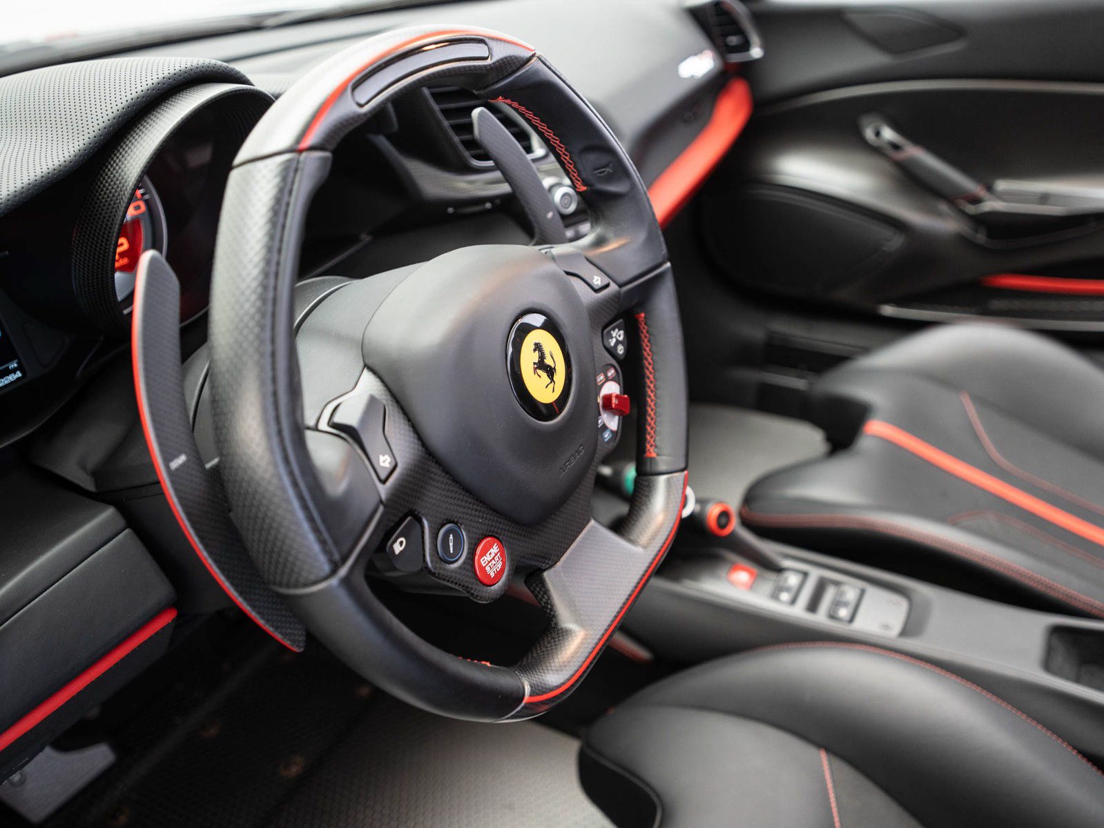Used 2019 Ferrari 488 Pista Spider RWD image 17