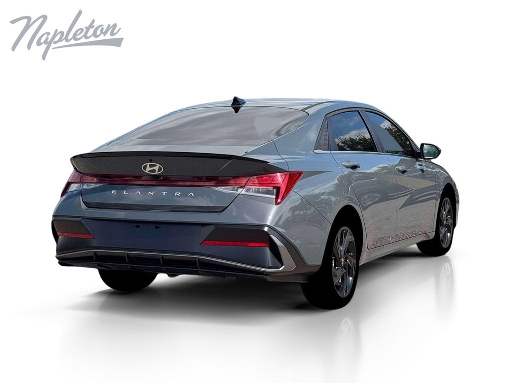 New 2026 Hyundai Elantra SEL Sport Premium FWD image 8