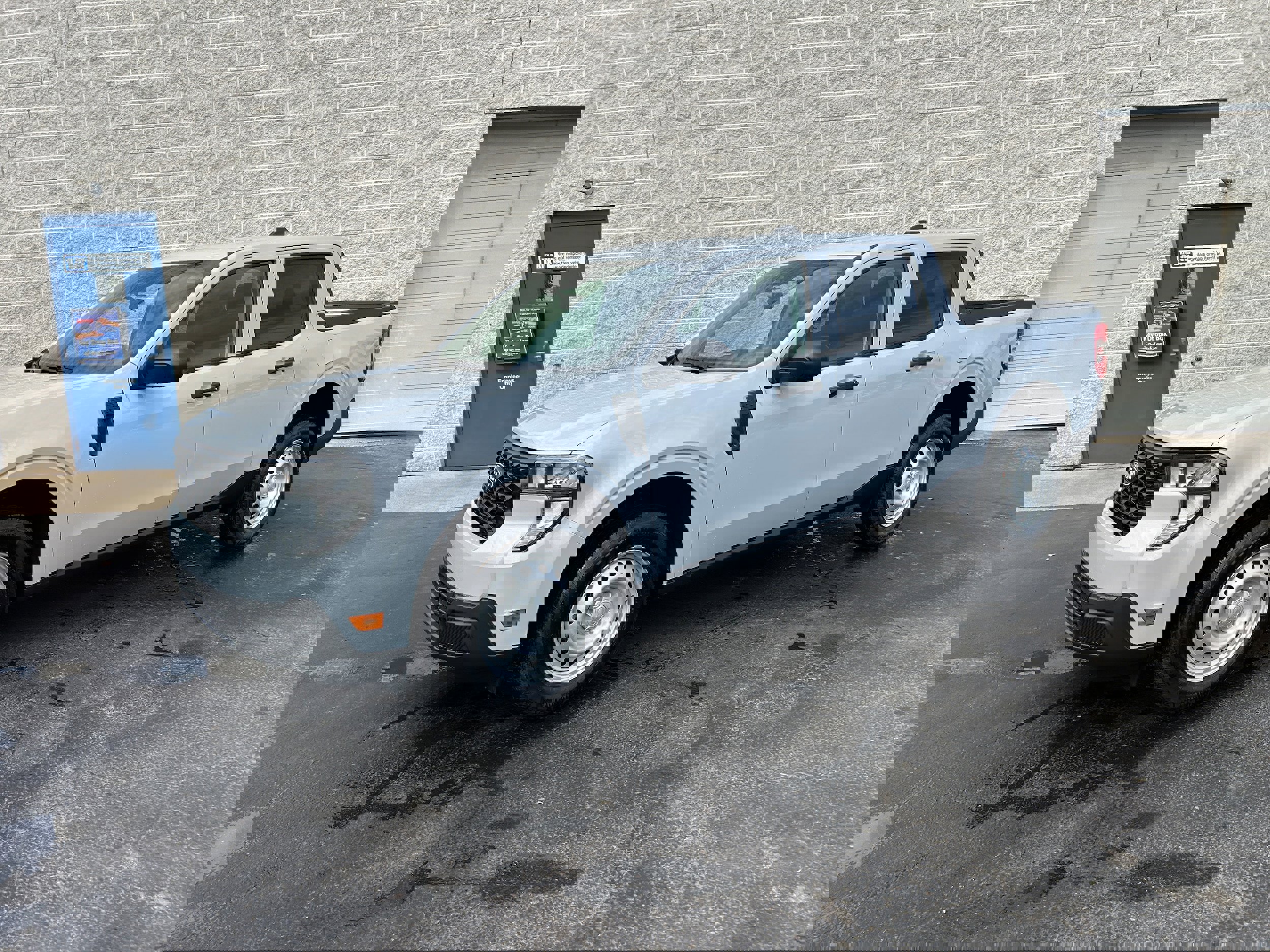 New 2025 Ford Maverick XL image 5