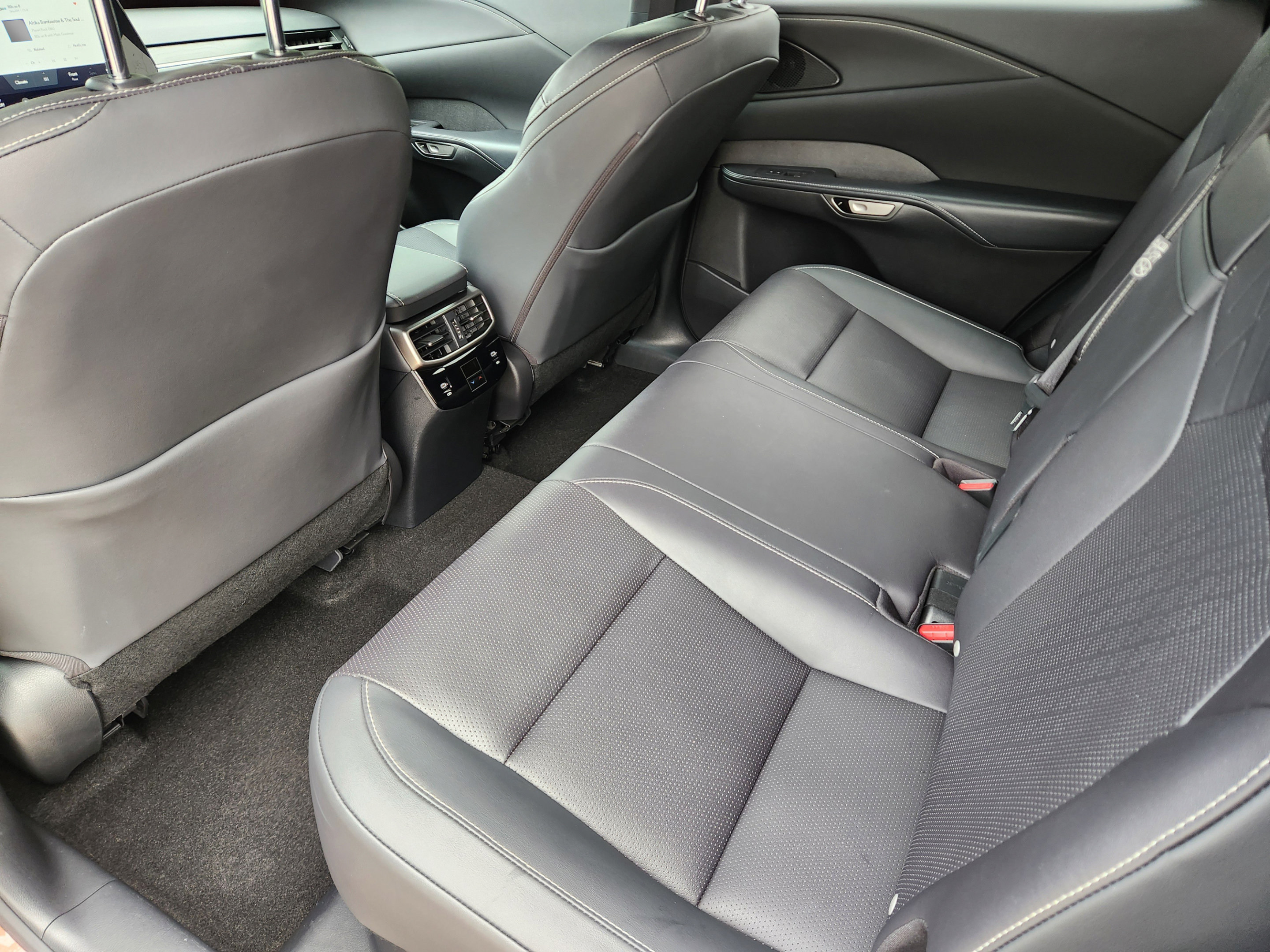 Certified 2023 Lexus RX 350 Premium Plus w/ Cold Area Package FWD image 24