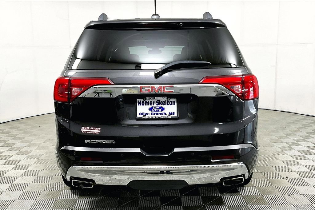 Used 2017 GMC Acadia Denali w/ Technology Package image 4