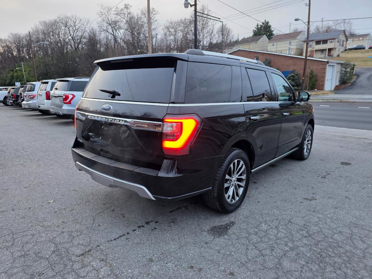 Used 2018 Ford Expedition Limited image 5
