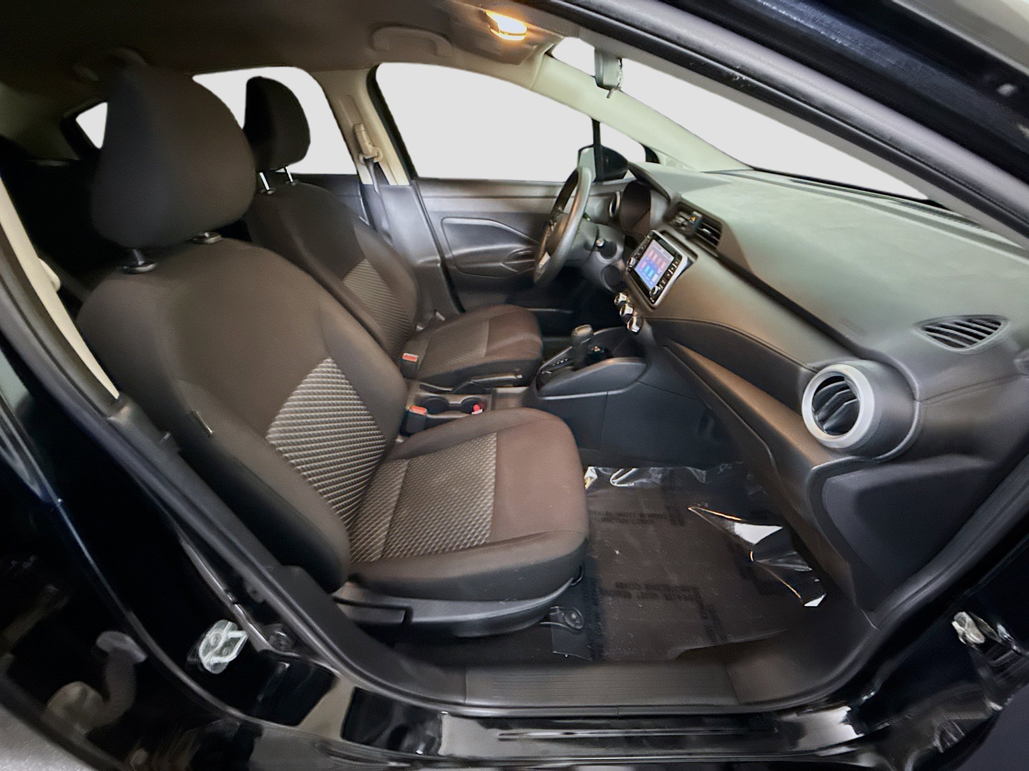 Used 2021 Nissan Versa S FWD image 29
