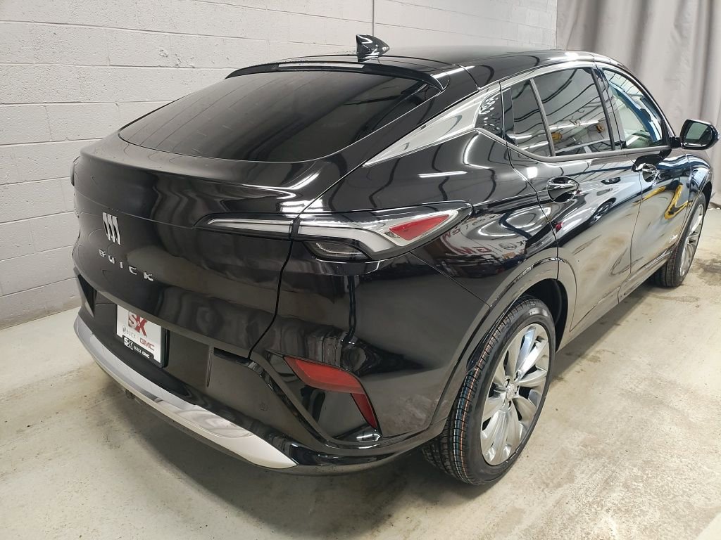 New 2026 Buick Envista Avenir FWD image 2