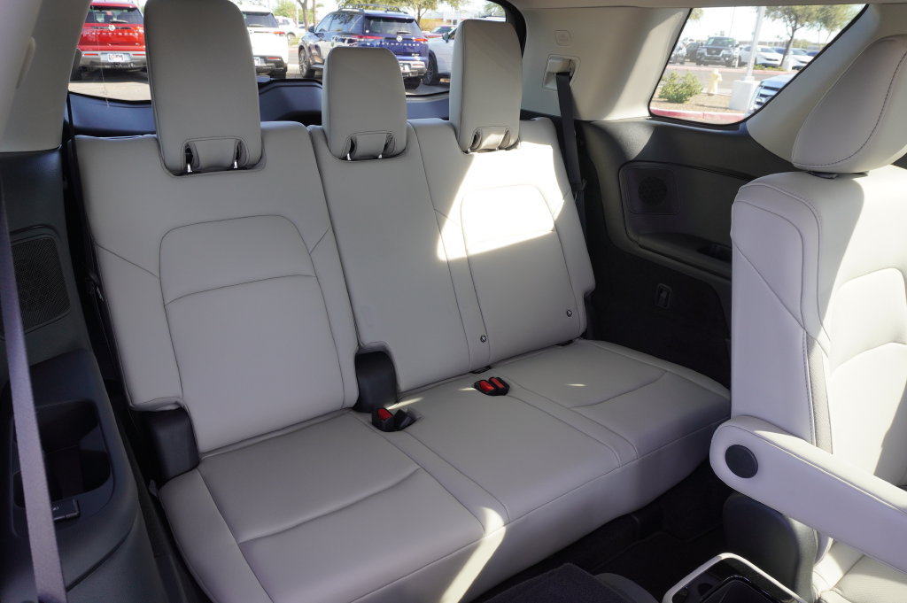New 2026 Nissan Pathfinder SL FWD image 10