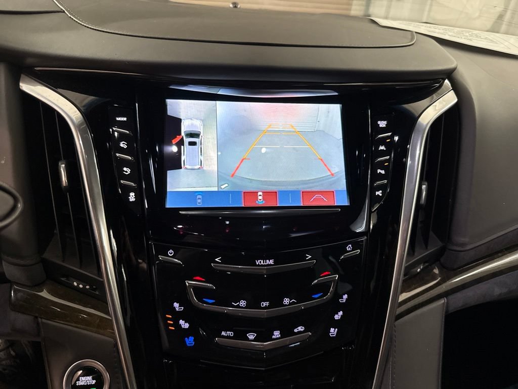 Used 2019 Cadillac Escalade ESV Platinum RWD image 34
