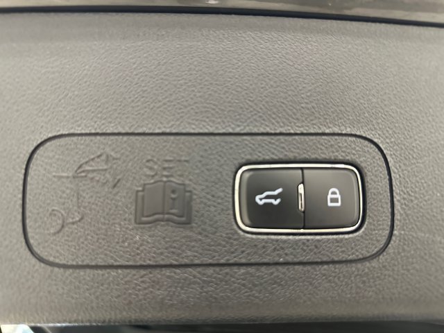 Used 2021 Lincoln Aviator Reserve w/ Equipment Group 208A AWD/4WD image 22