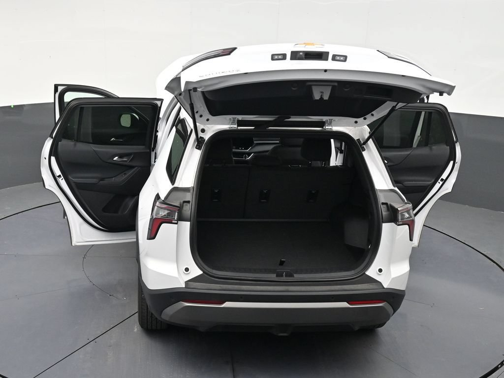 Used 2025 Chevrolet Equinox LT w/ Safety and Technology Package FWD image 32