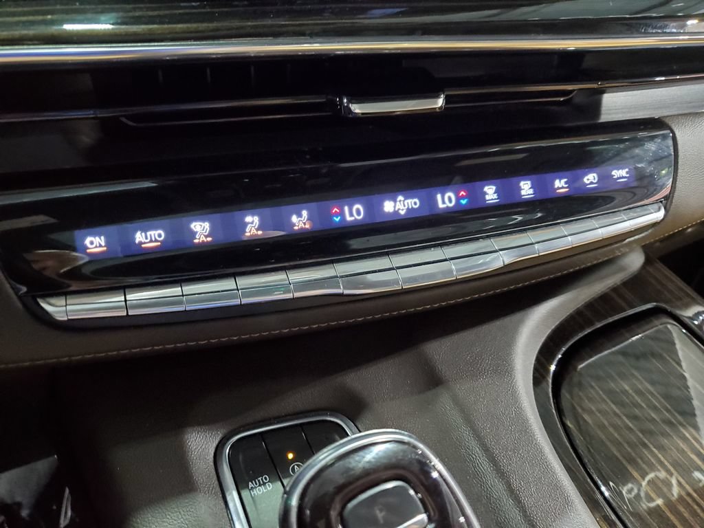Used 2022 Cadillac Escalade ESV Premium Luxury AWD/4WD image 36