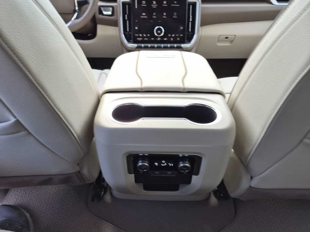 New 2026 GMC Yukon Denali AWD/4WD image 33
