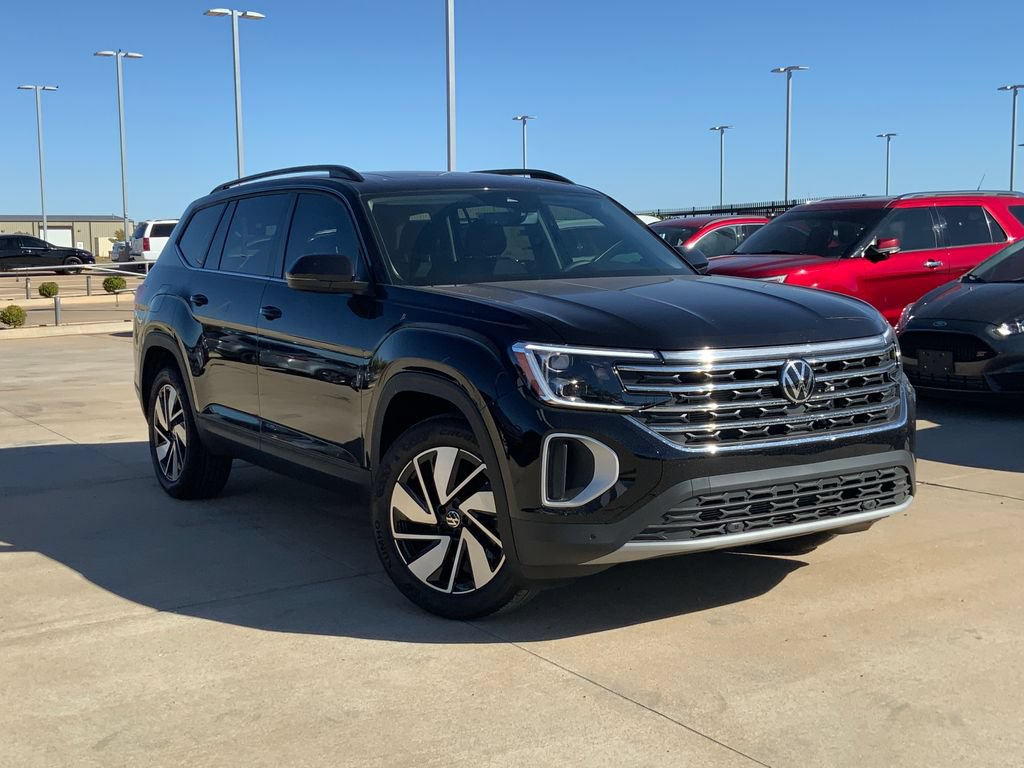 Used 2026 Volkswagen Atlas SE AWD/4WD image 2