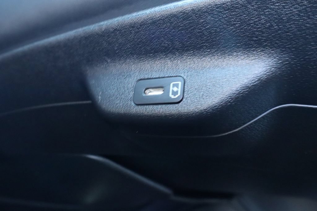 Used 2025 Kia EV6 Wind RWD image 33