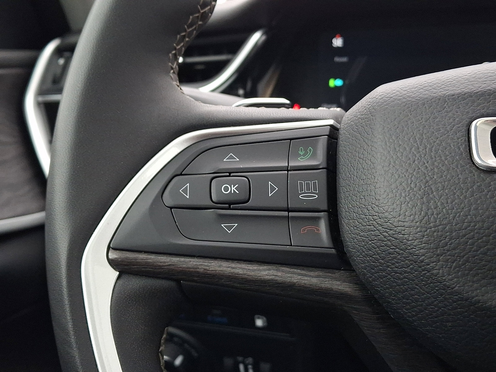 Used 2024 Jeep Grand Cherokee Limited 4xe image 22