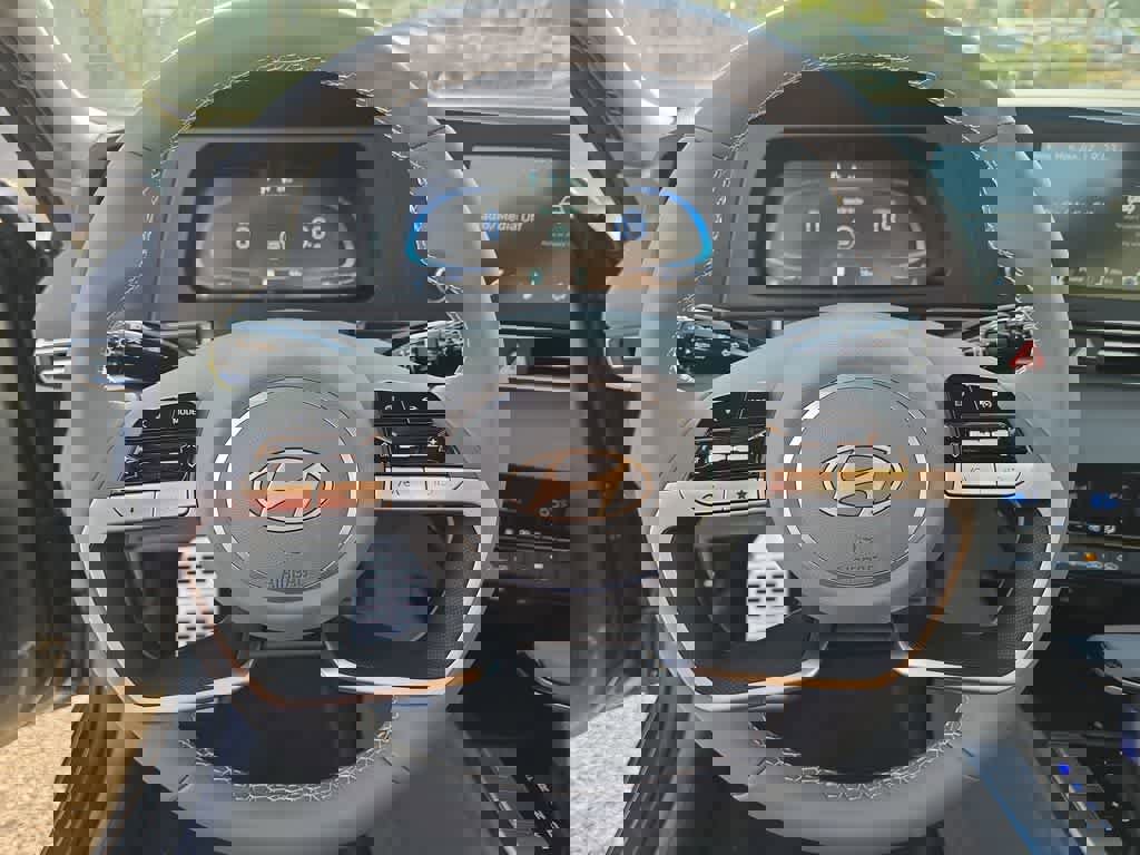 New 2026 Hyundai Elantra Sport image 23