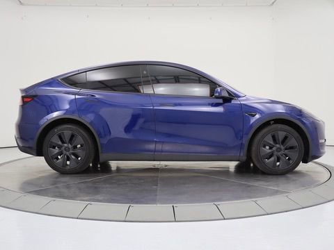 Used 2024 Tesla Model Y Long Range RWD image 6