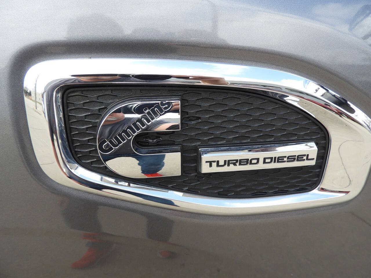 Used 2018 Nissan Titan SL w/ Chrome Package AWD/4WD image 35