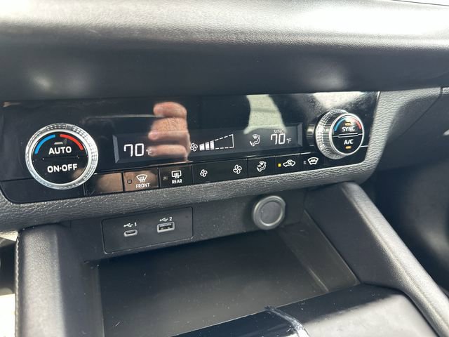 Used 2022 Mitsubishi Outlander ES image 18