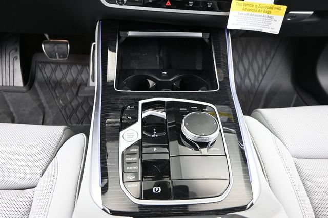 Used 2026 BMW X5 xDrive40i w/ M Sport Package AWD/4WD image 16