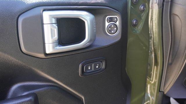 Used 2022 Jeep Wrangler Unlimited Rubicon image 19