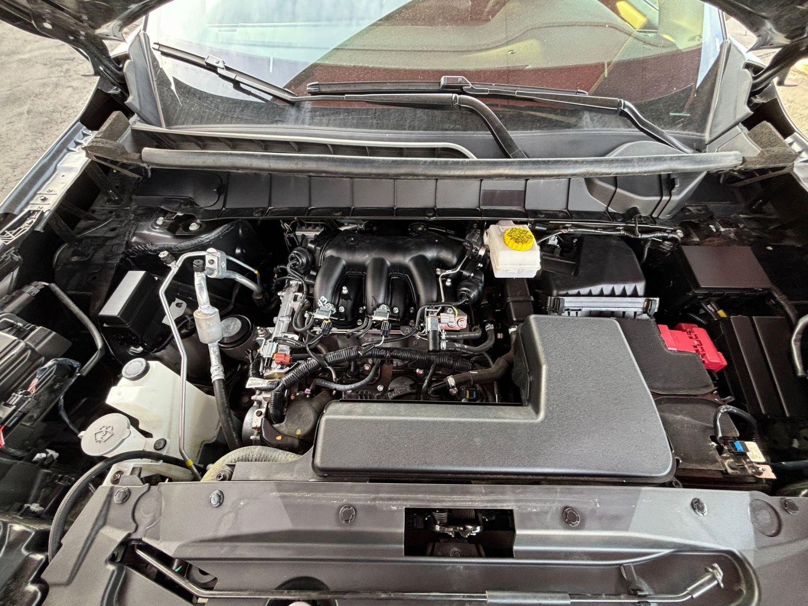 Used 2025 Nissan Pathfinder SV FWD image 35