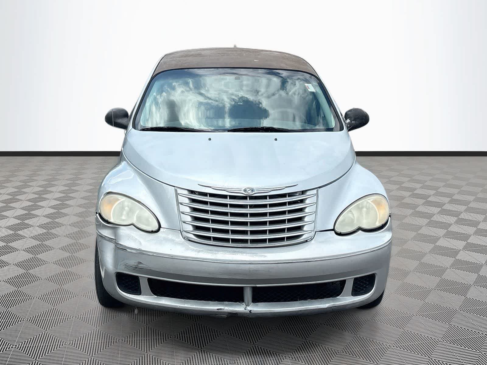 Used 2007 Chrysler PT Cruiser FWD image 2