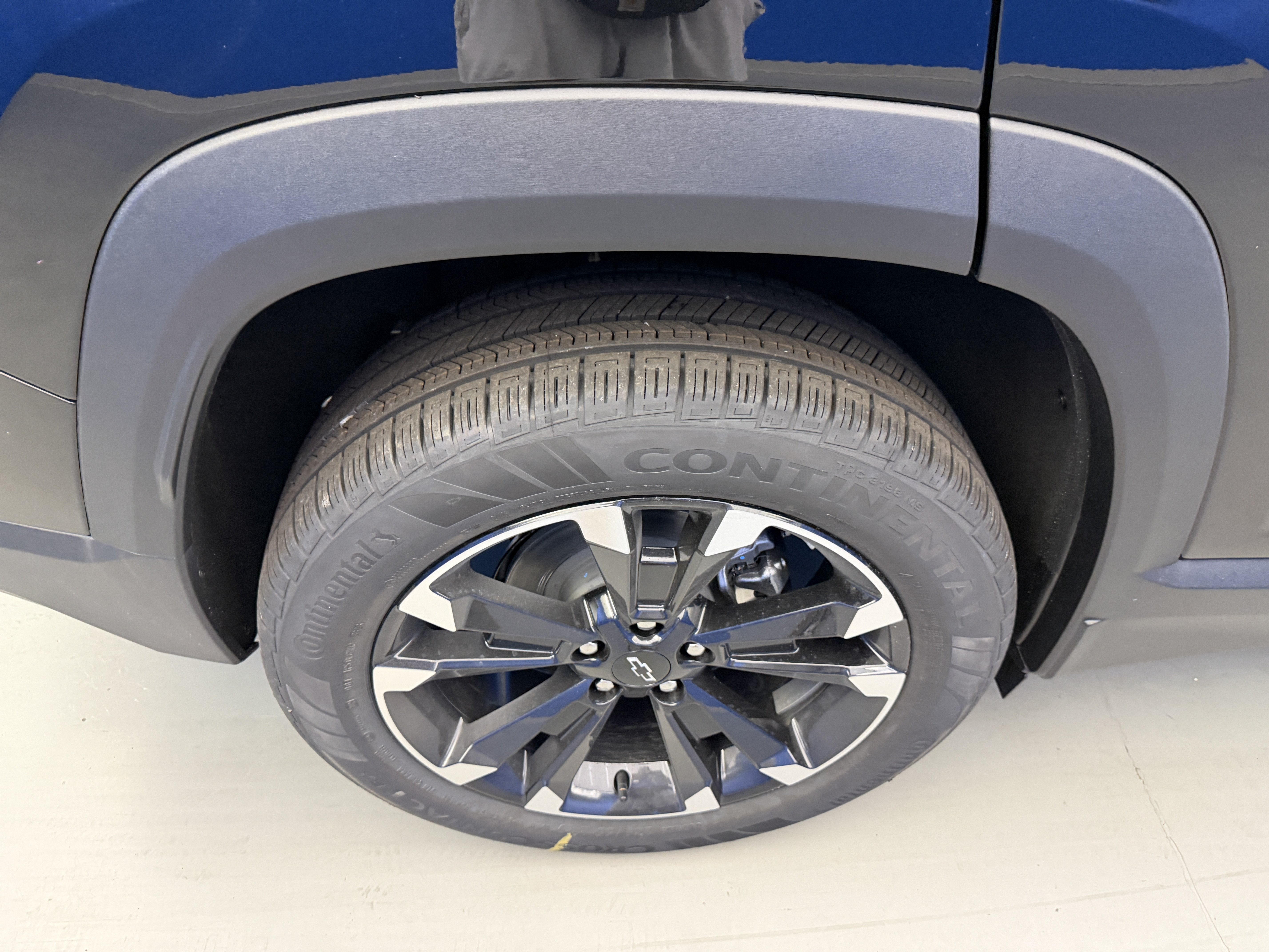 New 2027 Chevrolet Equinox RS w/ Safety and Technology Package AWD/4WD image 8