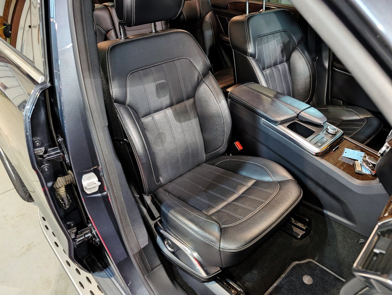Used 2013 Mercedes-Benz GL 450 4MATIC image 36