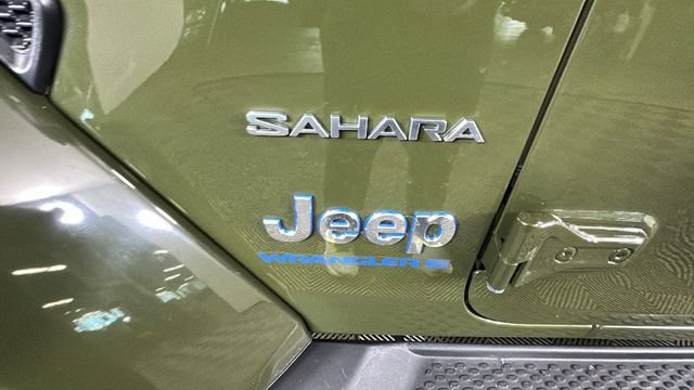 Used 2024 Jeep Wrangler Unlimited Sahara w/ Technology Group AWD/4WD image 10