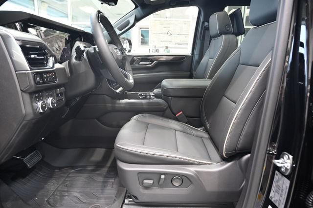 New 2026 GMC Yukon XL Elevation w/ Elevation Premium Package AWD/4WD image 9