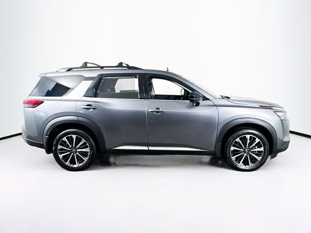 New 2026 Nissan Pathfinder Platinum AWD/4WD image 4