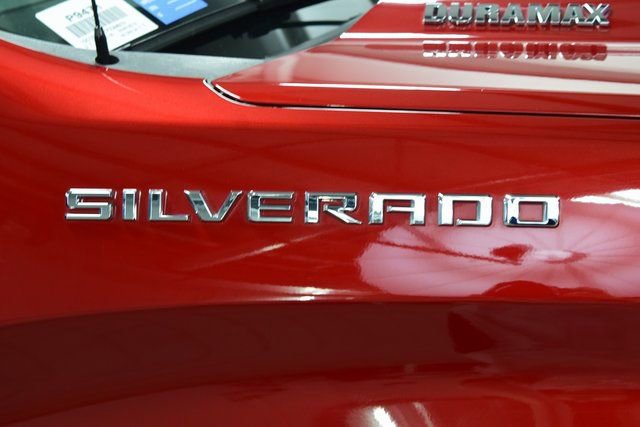 Used 2023 Chevrolet Silverado 1500 LTZ w/ LTZ Premium Package image 17
