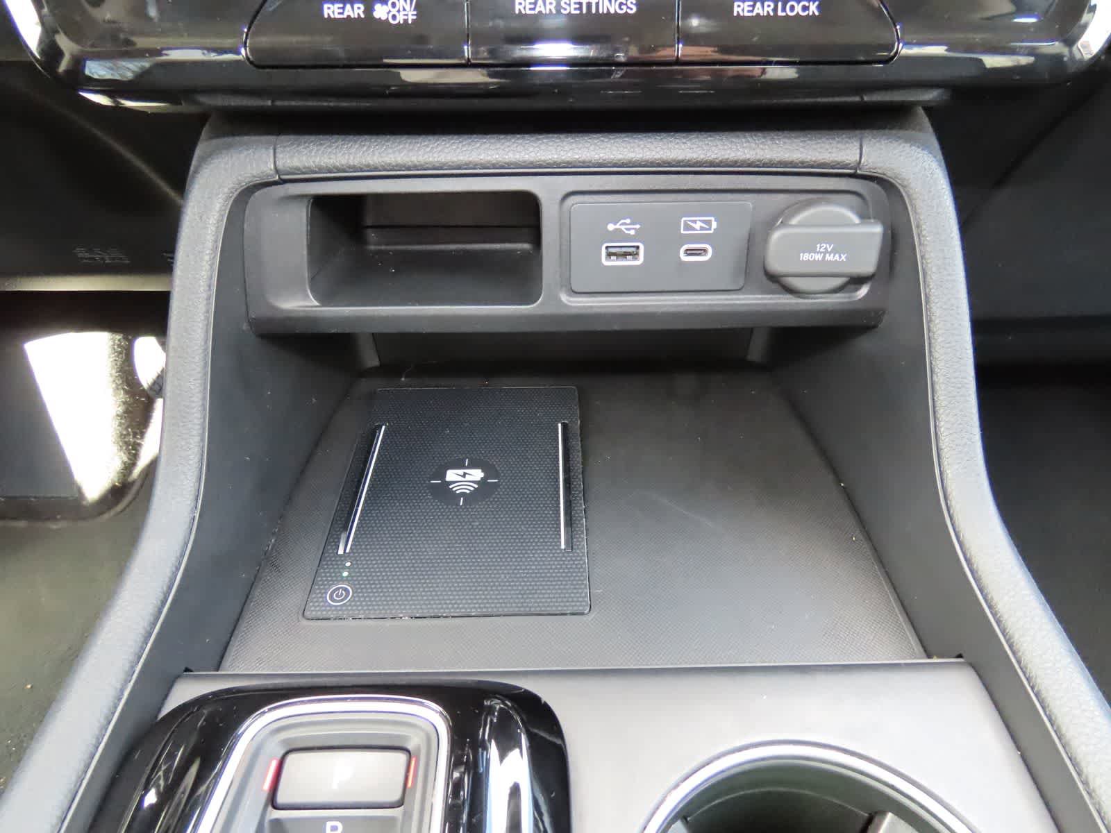 Used 2025 Honda Pilot Elite image 24
