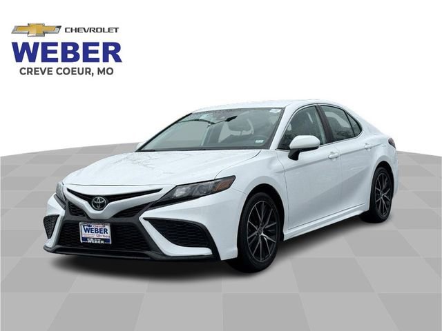 Used 2024 Toyota Camry SE