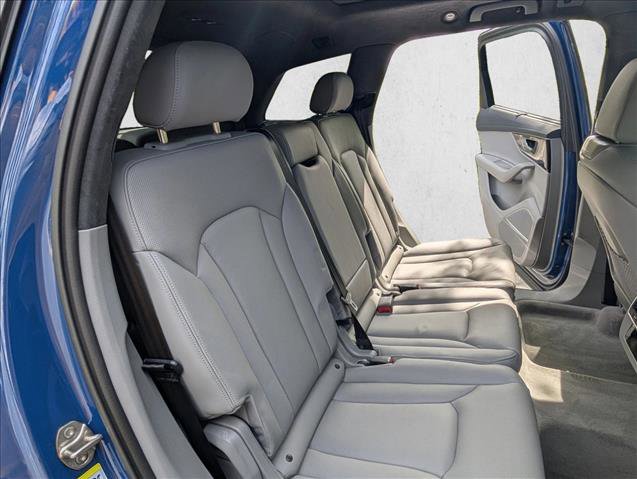 Used 2024 Audi Q7 3.0T Prestige image 18