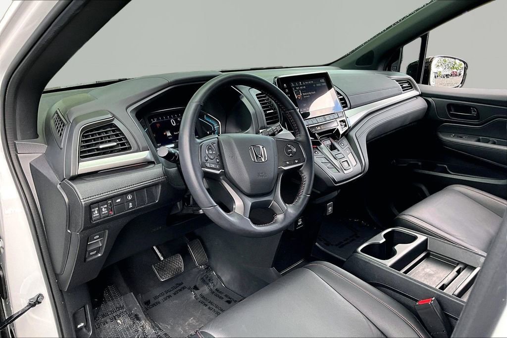 Certified 2024 Honda Odyssey Sport image 12