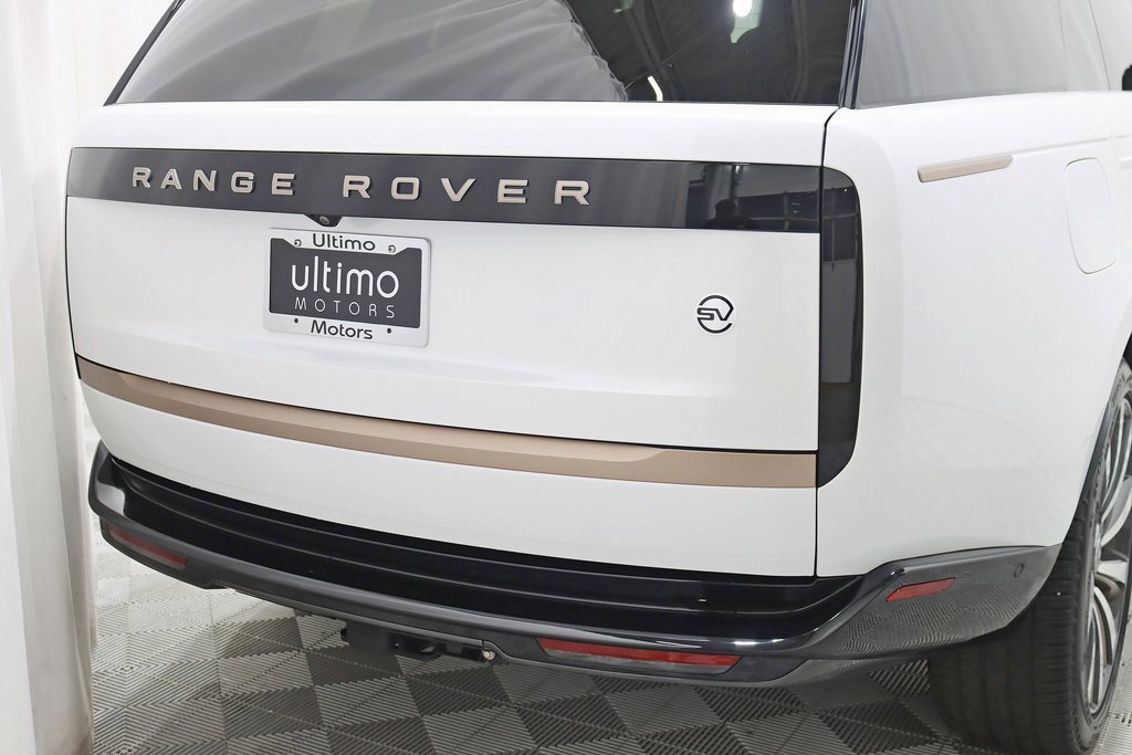 Used 2024 Land Rover Range Rover SV image 12