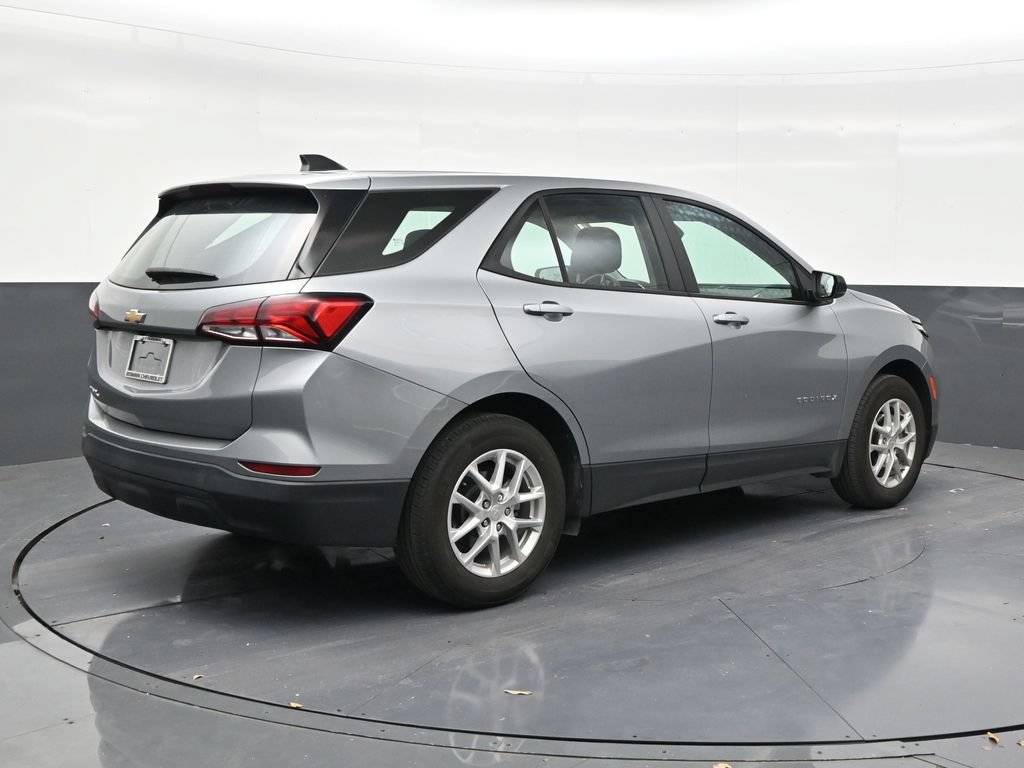 Used 2024 Chevrolet Equinox LS FWD image 5