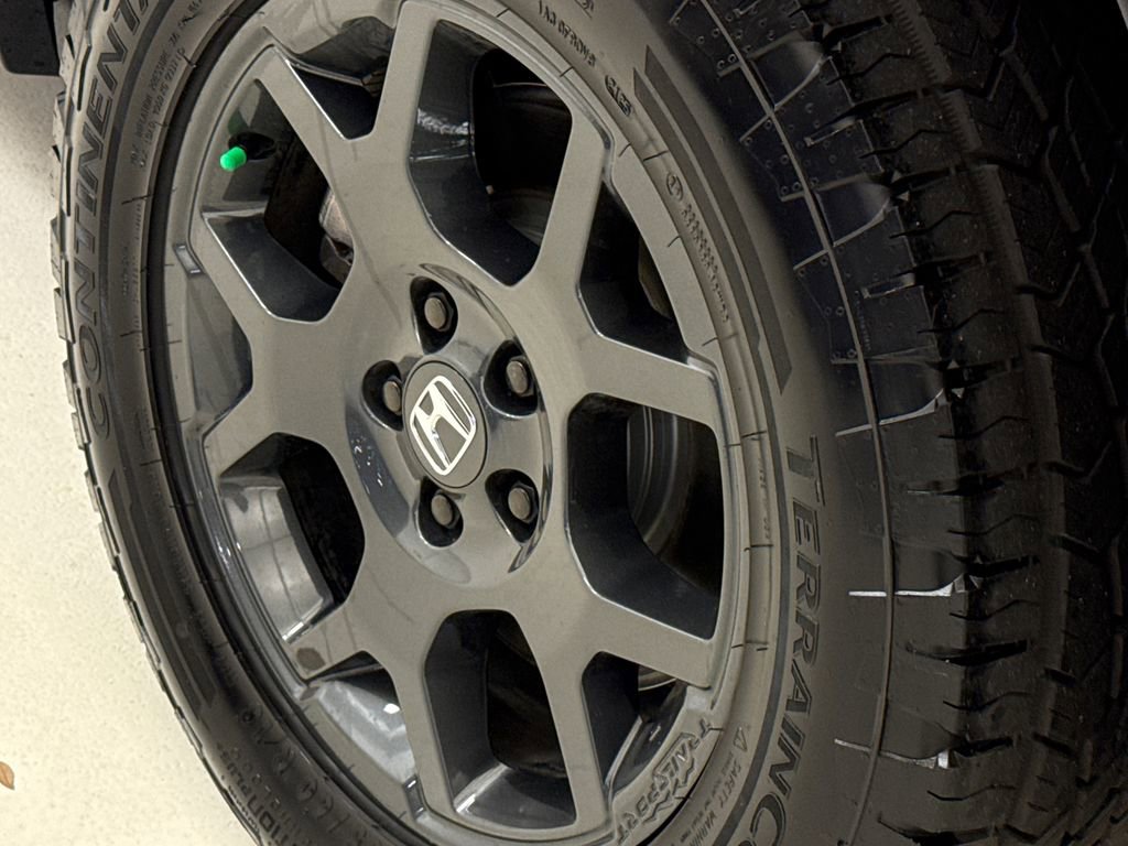 Certified 2025 Honda Pilot TrailSport image 11