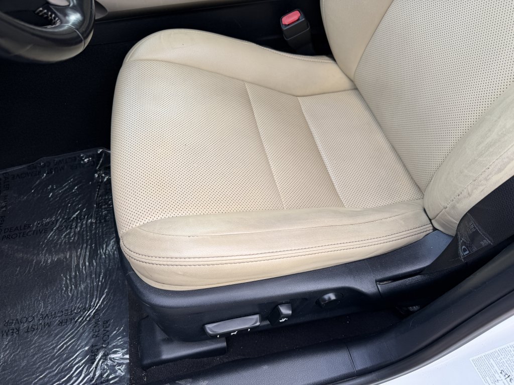 Used 2016 Lexus IS 350 w/ Premium Package RWD image 15