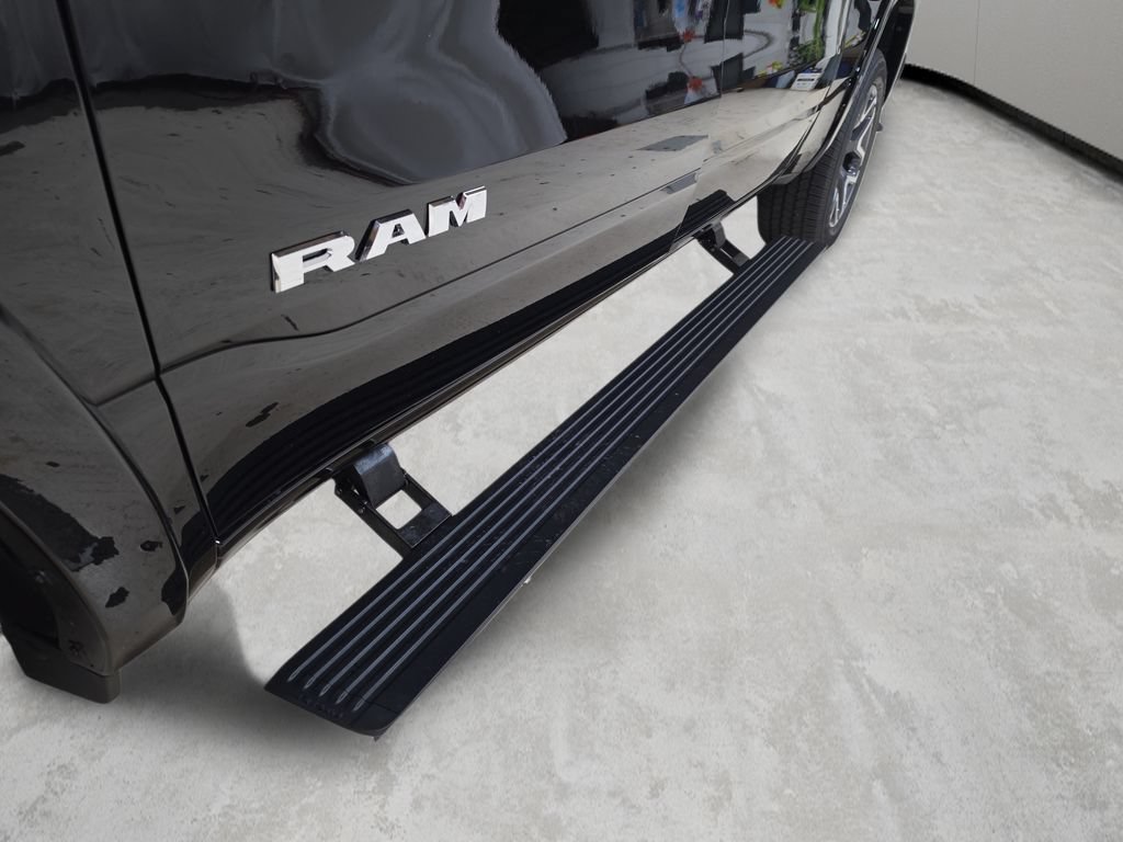 New 2027 RAM 1500 Laramie w/ Advanced Safety Group II AWD/4WD image 32