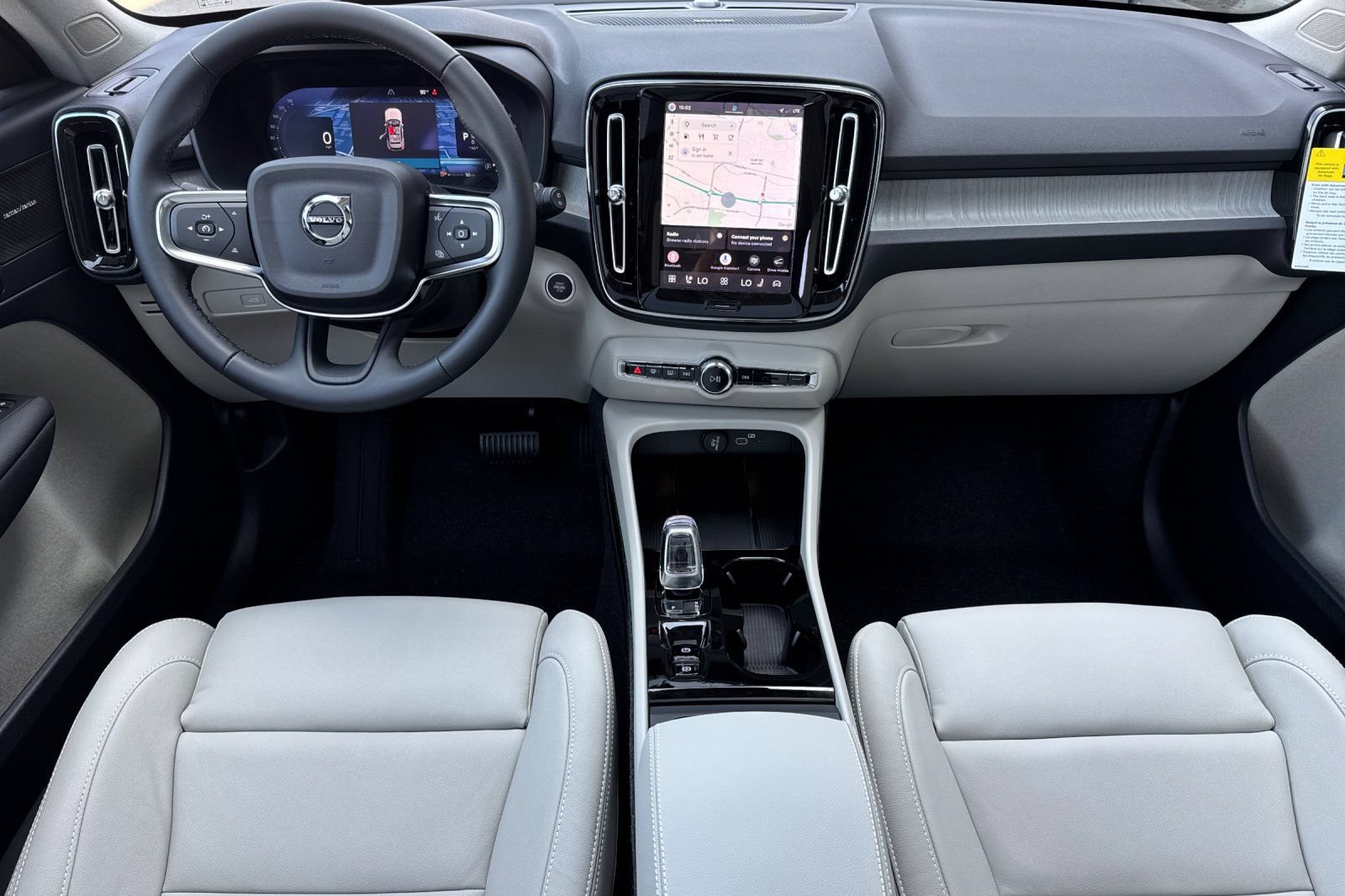 New 2026 Volvo XC40 B5 Ultra w/ Climate Package AWD/4WD image 14