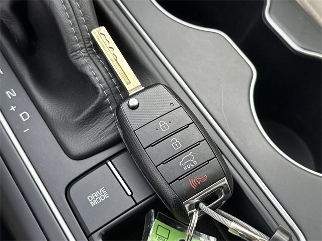 Used 2016 Kia Sorento LX w/ LX Convenience Package image 25