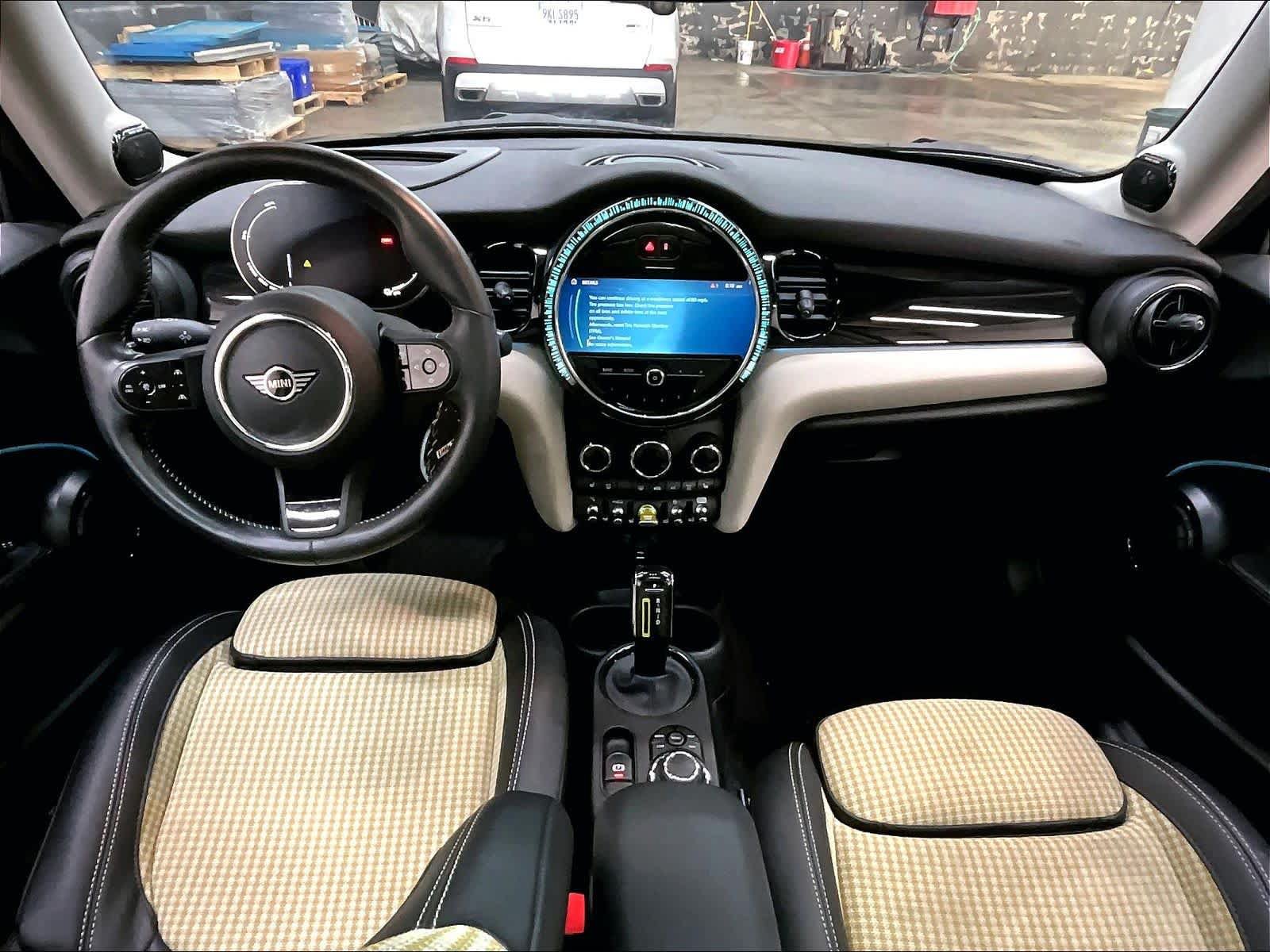Used 2024 MINI Cooper SE FWD image 17