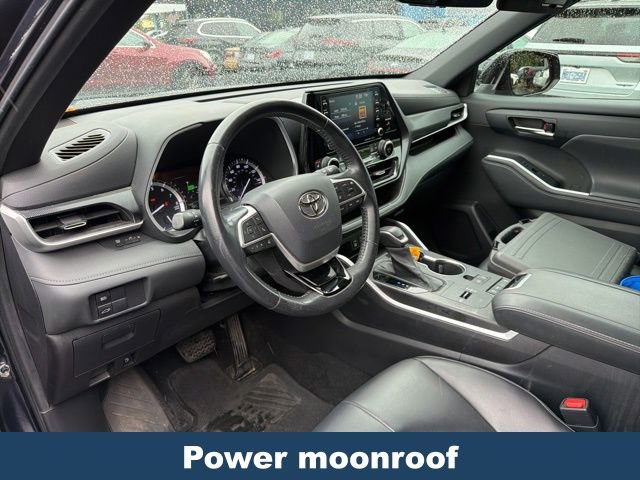 Used 2022 Toyota Highlander XSE FWD image 4
