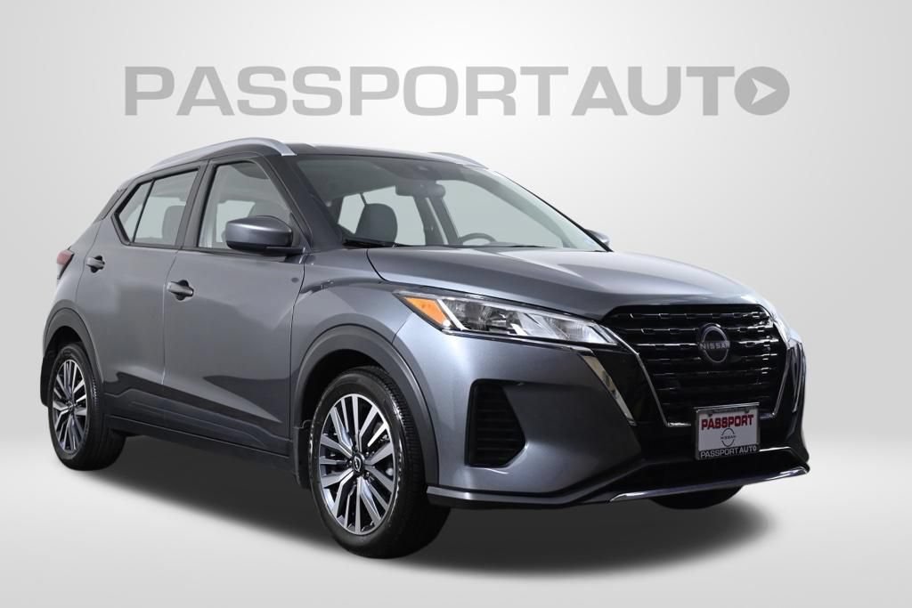Certified 2022 Nissan Kicks SV FWD image 4